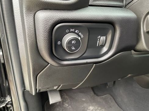 Used 2024 RAM 2500 Big Horn w/ Bed Utility Group image 28