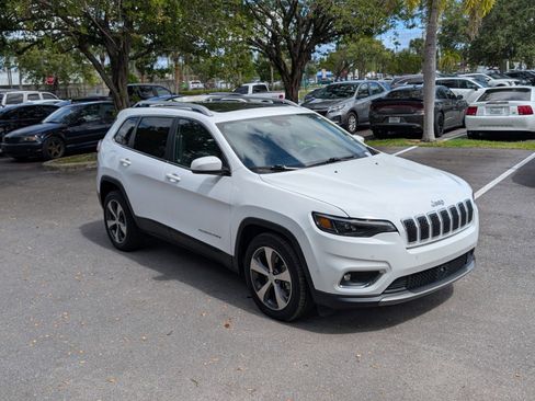 Used 2019 Jeep Cherokee Limited w/ Technology Group image 2