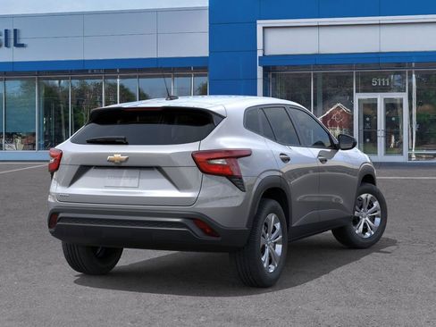 New 2026 Chevrolet Trax LS FWD image 4