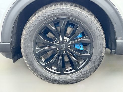 Used 2020 Ford Explorer XLT w/ Equipment Group 202A image 31