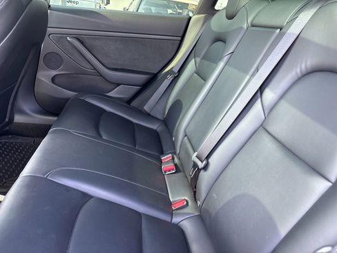 Used 2022 Tesla Model 3 Long Range AWD/4WD image 17