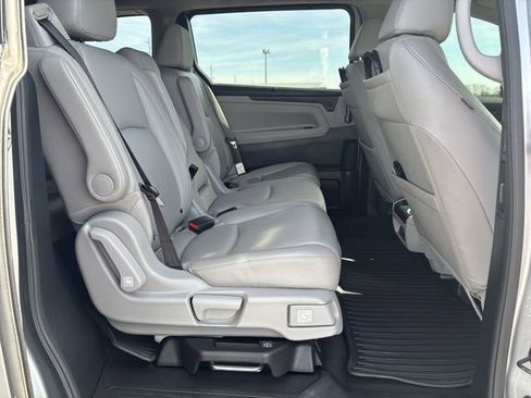 Used 2024 Honda Odyssey Touring image 21