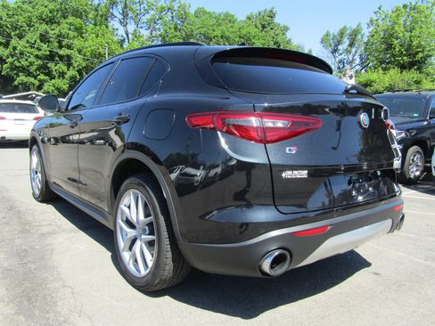 Used 2018 Alfa Romeo Stelvio Ti Sport AWD/4WD image 5