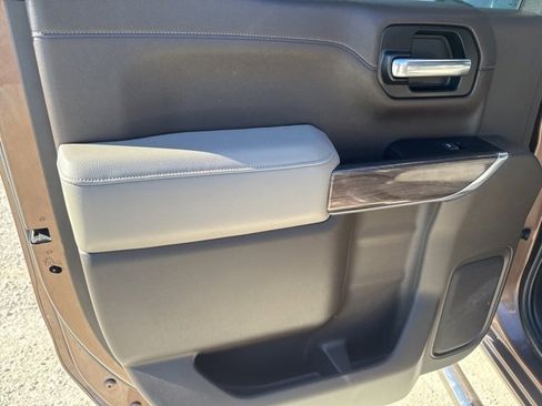 Used 2019 Chevrolet Silverado 1500 LTZ image 29