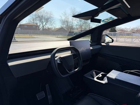 Used 2025 Tesla Cybertruck AWD Crew Cab image 7