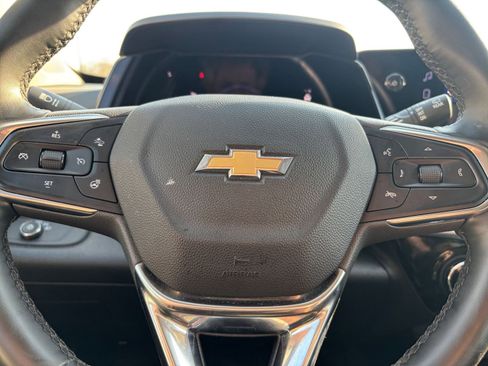 Used 2025 Chevrolet Trax LT w/ LT Convenience Package image 27