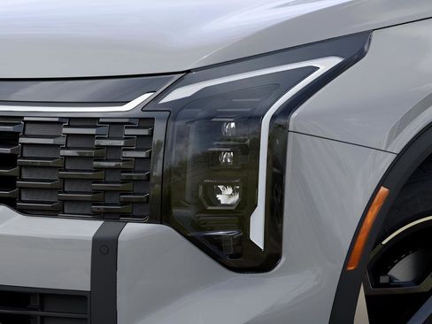 New 2026 Kia Sportage EX image 32