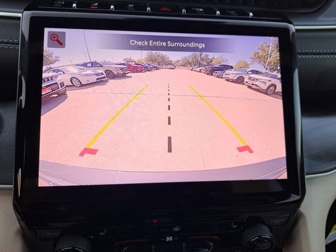 New 2025 Jeep Grand Cherokee Limited image 9