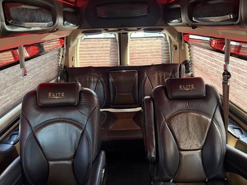 Used 2014 GMC Savana 2500 Extended image 21