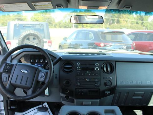 Used 2016 Ford F250 XL w/ Power Equipment Group image 14