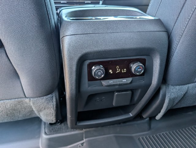 New 2027 Chevrolet Traverse LT w/ Sun and Wheel Package FWD image 6