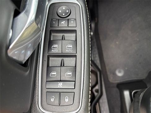 Used 2024 RAM 2500 Laramie w/ Safety Group image 19