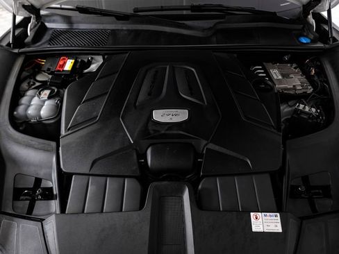 Used 2019 Porsche Cayenne S image 56