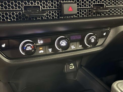 Used 2024 Honda HR-V Sport image 15