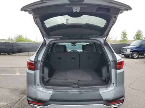Certified 2025 Chevrolet Blazer LT FWD image 24
