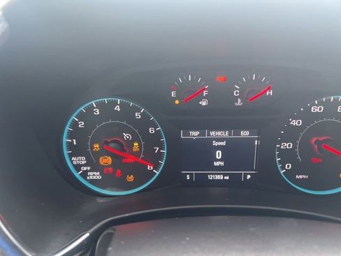 Used 2018 Chevrolet Equinox LS FWD image 11