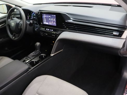 Certified 2025 Toyota Camry LE w/ Convenience Package image 35