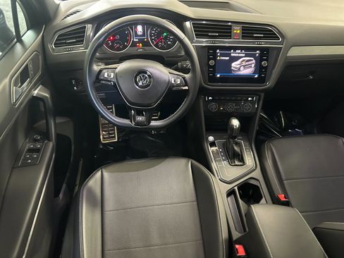 Used 2021 Volkswagen Tiguan SE R-Line image 22