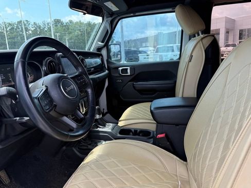 Used 2020 Jeep Wrangler Sport AWD/4WD image 4