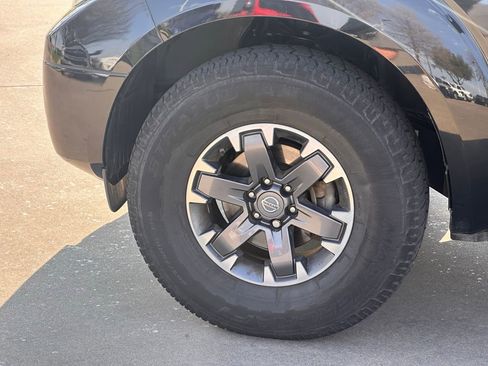 Used 2018 Nissan Frontier Desert Runner image 9