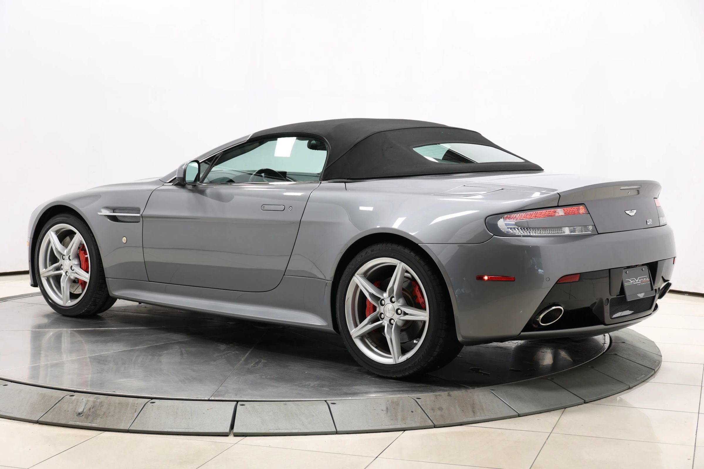 Used 2016 Aston Martin V8 Vantage S RWD image 71