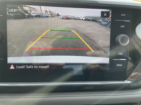 Used 2023 Volkswagen Taos SEL image 20