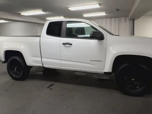 Used 2018 Chevrolet Colorado W/T w/ WT Convenience Package RWD image 2