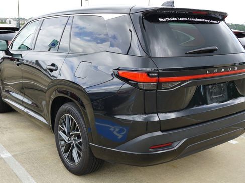 Used 2025 Lexus TX 350 AWD w/ Technology Package image 9