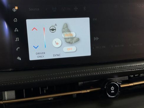 Used 2024 Nissan Ariya FWD image 18