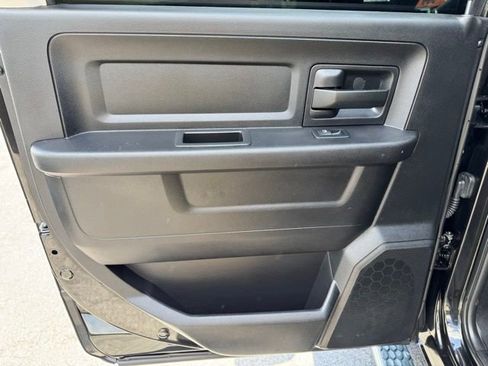 Used 2017 RAM 2500 Tradesman w/ Chrome Appearance Group AWD/4WD image 13