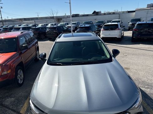 Used 2023 Buick Envision Essence w/ Sport Touring Package AWD/4WD image 6