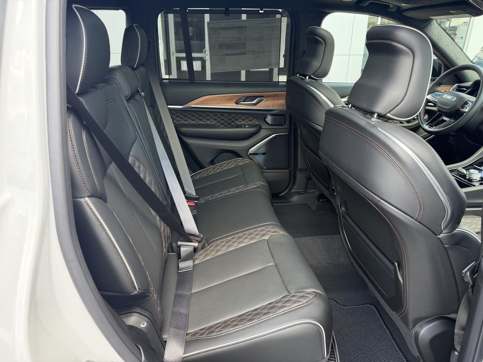 New 2027 Jeep Grand Cherokee Summit AWD/4WD image 18