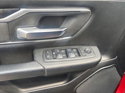 Used 2020 RAM 1500 Big Horn AWD/4WD image 11