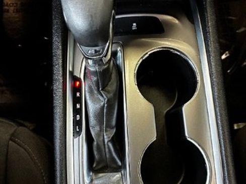 Used 2021 Chevrolet Malibu LT image 19