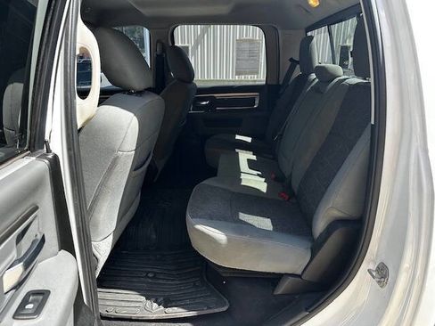 Used 2019 RAM 1500 Classic SLT image 13