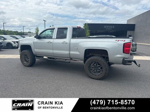 Used 2017 Chevrolet Silverado 1500 LT w/ All Star Edition AWD/4WD image 10