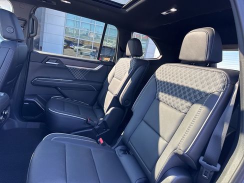 New 2026 GMC Acadia Denali w/ Super Cruise Package FWD image 32