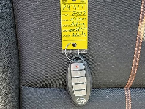Used 2022 Nissan Altima 2.5 SR w/ Midnight Edition Package FWD image 36