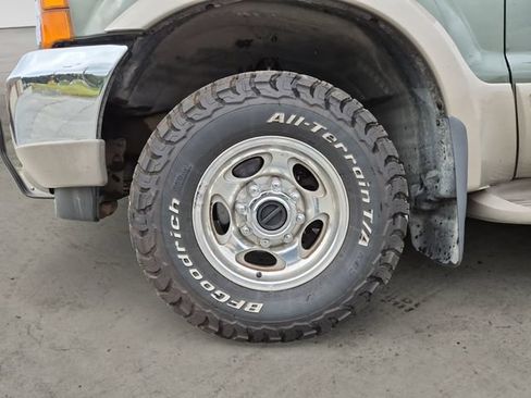 Used 2000 Ford Excursion Limited AWD/4WD image 9