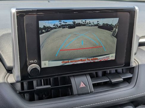 Used 2024 Toyota RAV4 XLE image 6