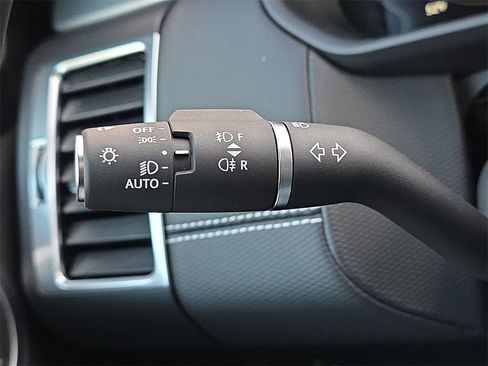 New 2026 Land Rover Discovery Limited Edition image 27