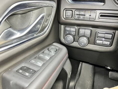 Used 2024 Chevrolet Suburban RST w/ Luxury Package AWD/4WD image 27
