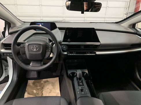 New 2026 Toyota Prius LE image 12