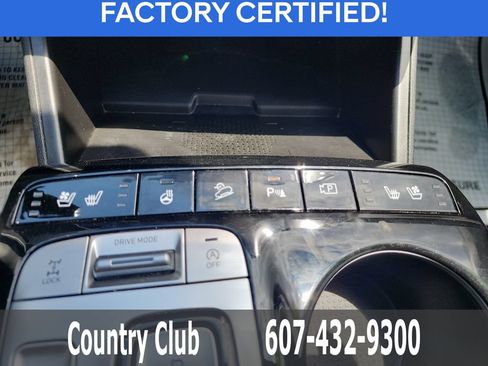 Certified 2023 Hyundai Tucson Limited AWD/4WD image 16