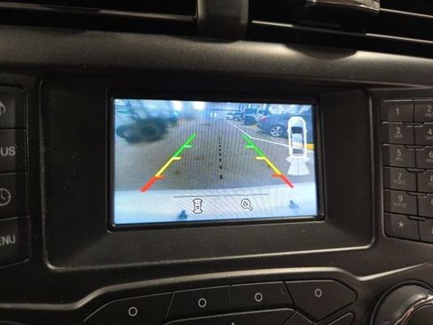 Used 2017 Ford Fusion SE FWD image 16