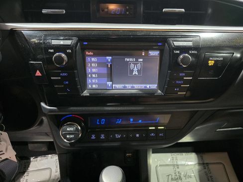 Used 2016 Toyota Corolla LE FWD image 33