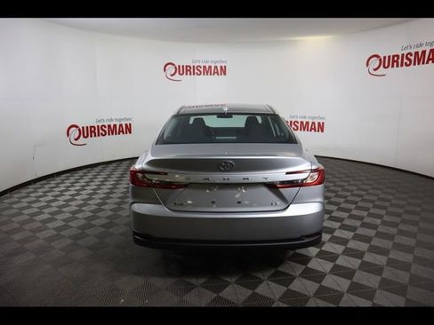 Used 2025 Toyota Camry LE FWD image 9