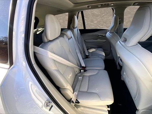 Used 2023 Volvo XC90 B5 Core image 25