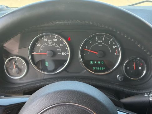 Used 2015 Jeep Wrangler Unlimited Sahara AWD/4WD image 22