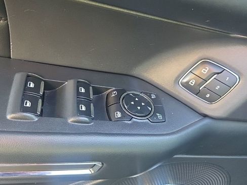 Used 2023 Ford Expedition Platinum image 10